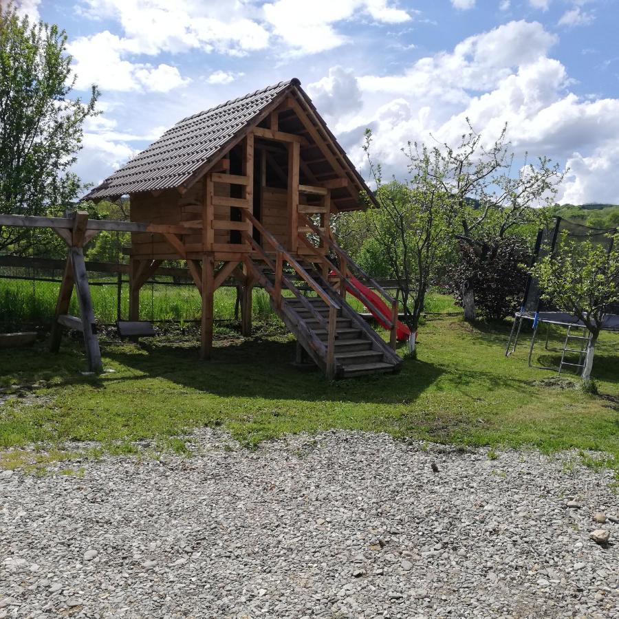 Penzion Casa Din Barcut Exteriér fotografie