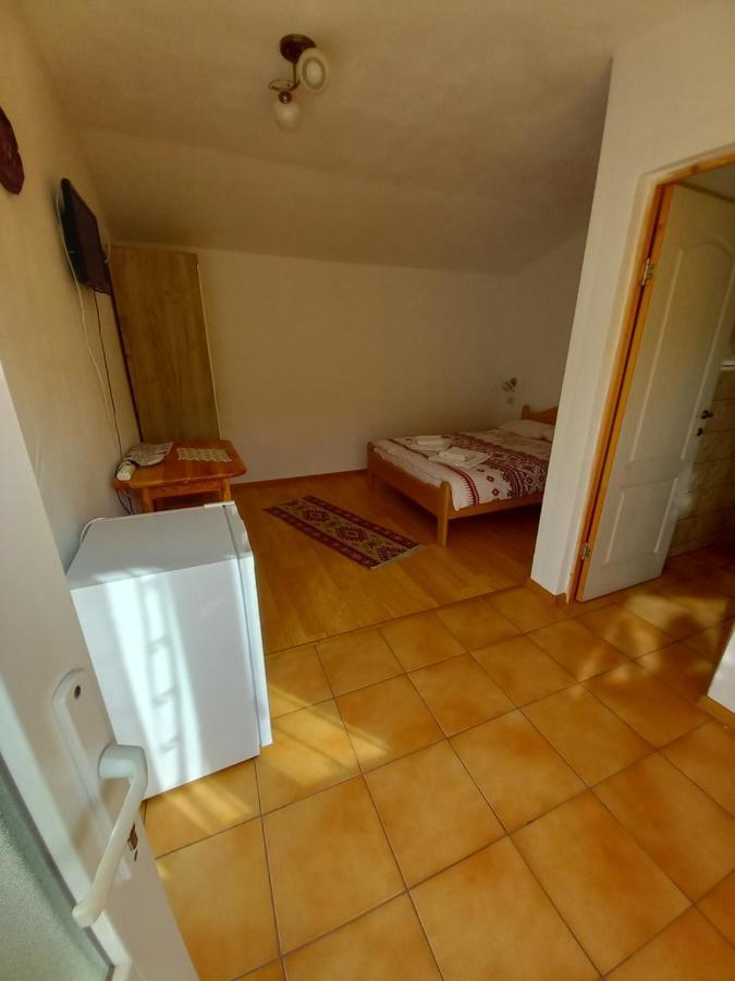 Penzion Casa Din Barcut Exteriér fotografie